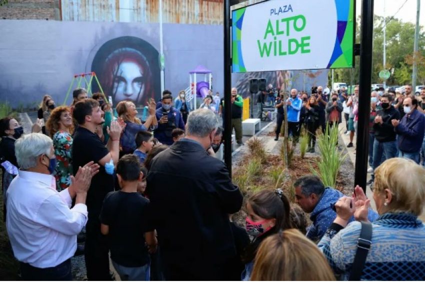 Se inauguró el patio de juegos Alto Wilde